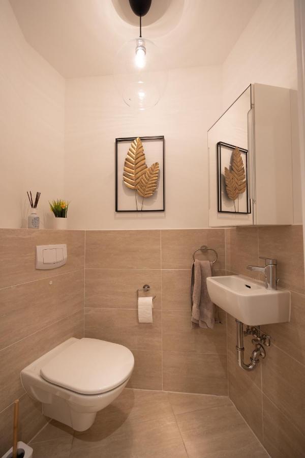 Rooftop Cozy Apartment Near Innerstadt With Ac Vienna Luaran gambar